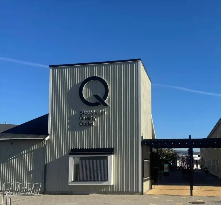 Ny centrumentré på Stockholm Quality Outlet efter färdigställd nybyggnation.